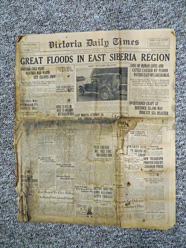 1935 OLD NEWSPAPERS image 3