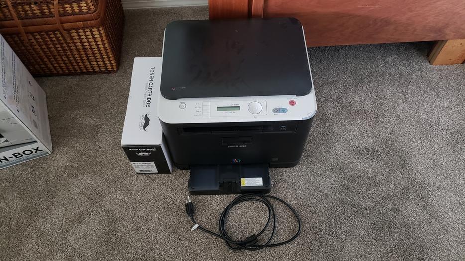 Used Samsung CLX-3185N Colour LaserJet display photo