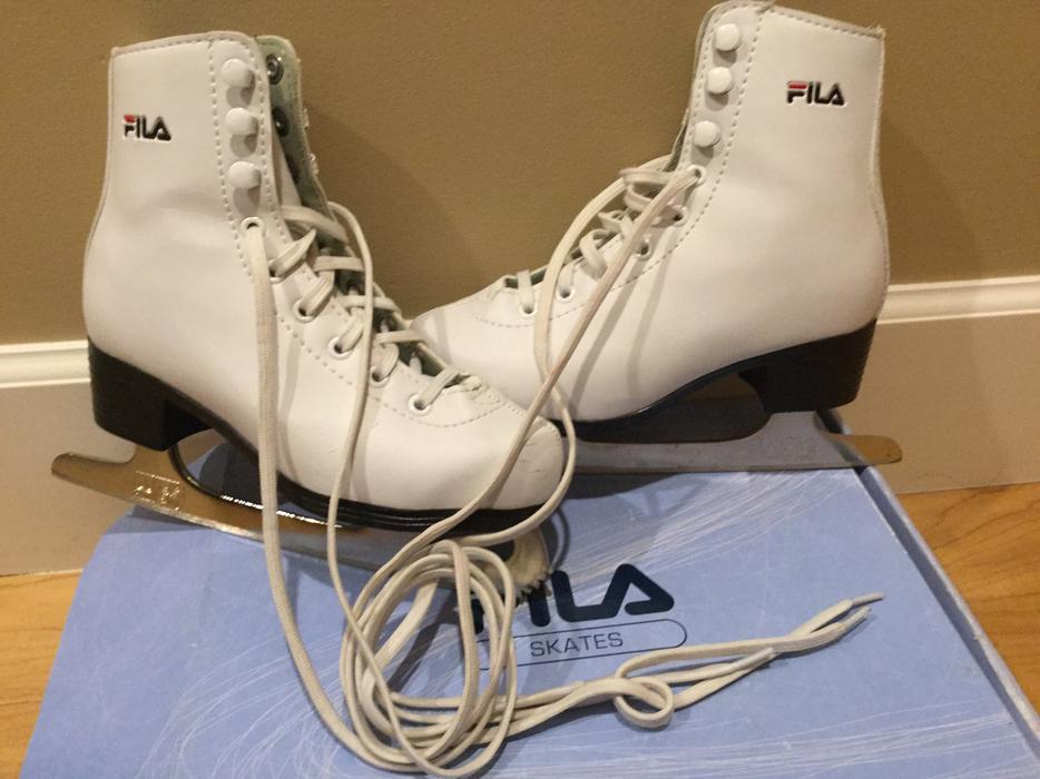 Fila Figure Skates Size 13Y display photo