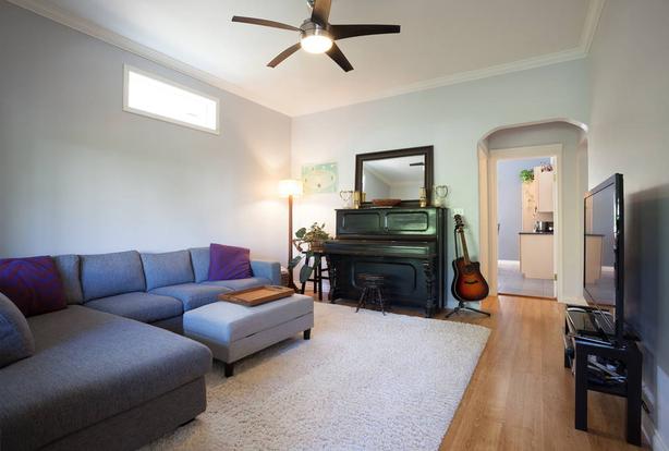 Short term or Long term ENTIRE HOUSE - DOG FRIENDLY image 2