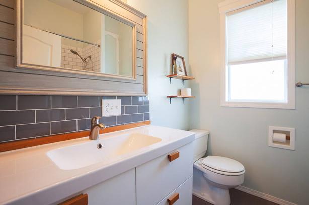 Short term or Long term ENTIRE HOUSE - DOG FRIENDLY image 7