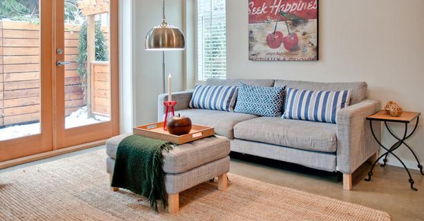 Bright Spacious Well-Designed Furnished Coach House in Kitsilano #568 image 3