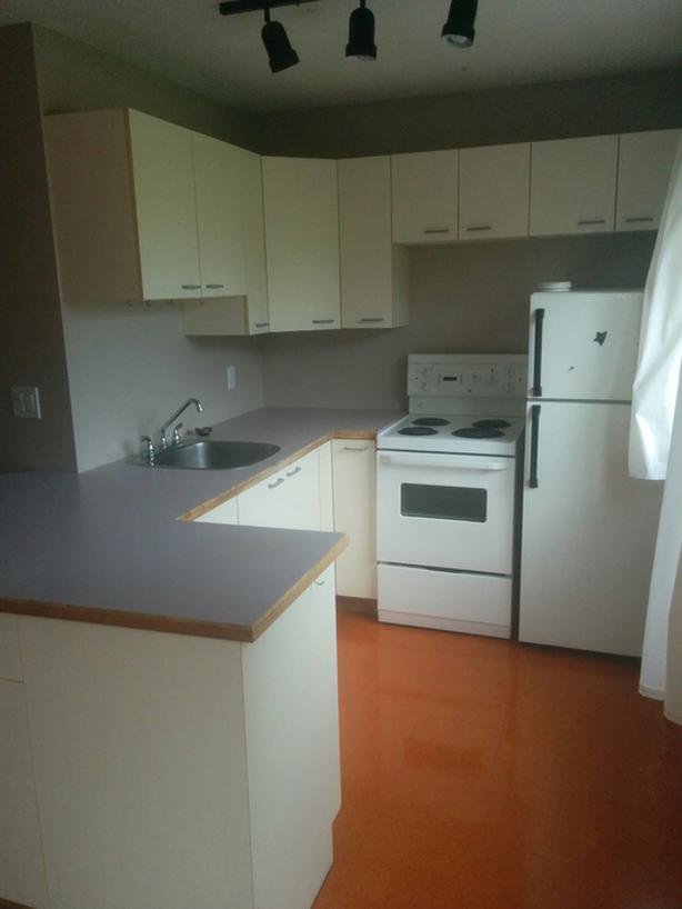 Saanich West Green Home image 3