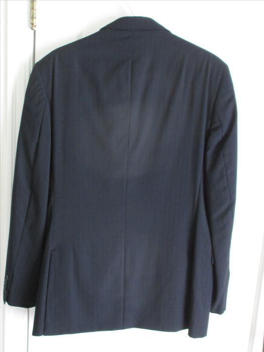 Men's Two Piece Size 42 Regular Suit display photo