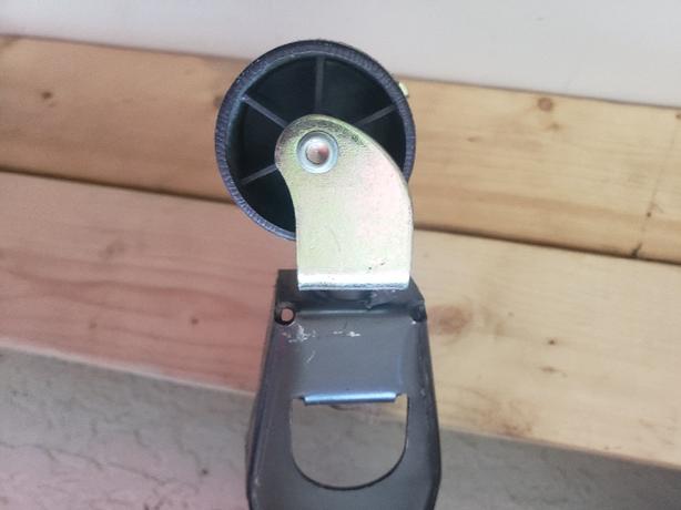 DOUBLE or QUEEN metal bed frame image 2