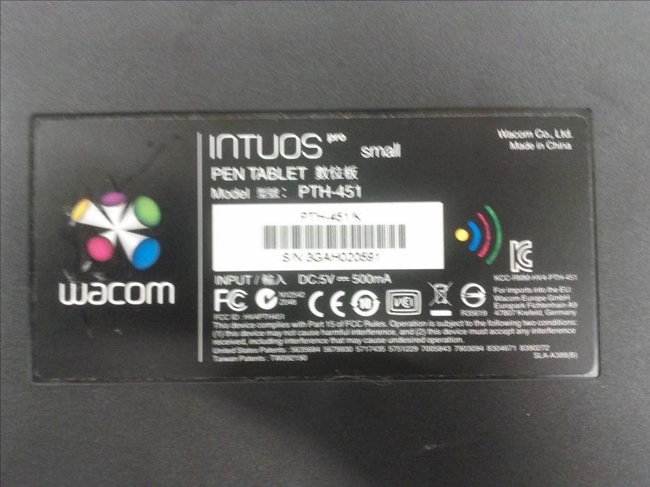 Intuos Pen and Tablet display photo