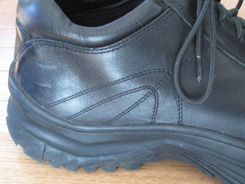 Men's Size 13 Black High Top Shoes display photo