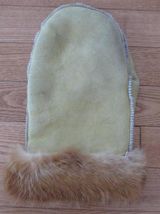 All Leather Vintage Mitts with Fur Cuffs display photo