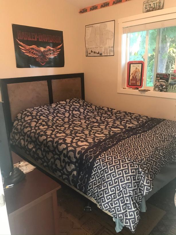 Carriage  House for Rent in Shawnigan Lake - April 15th. image 3