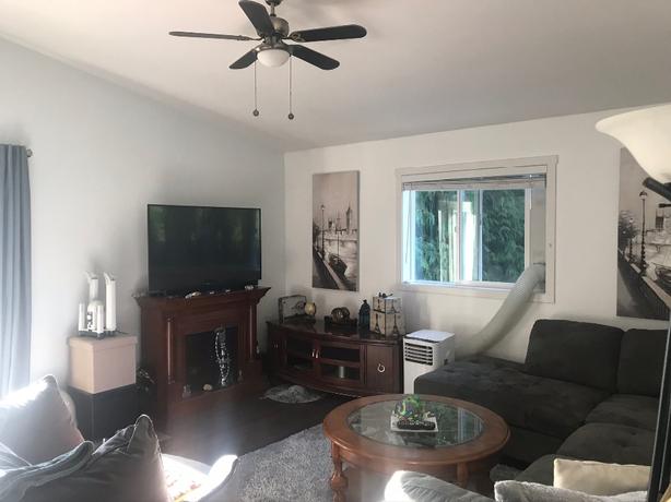 Carriage  House for Rent in Shawnigan Lake - April 15th. image 4