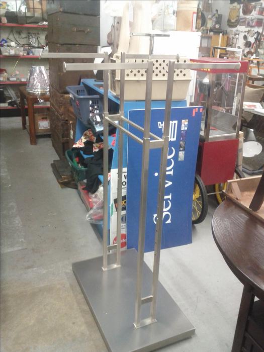 4 Way Clothing Racks display photo