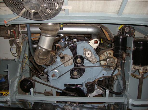 1965/2000 SILVER EAGLE BUS CONVERSION image 8