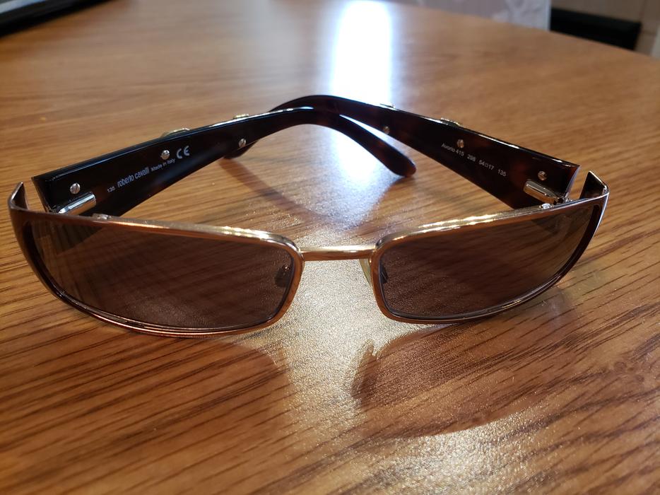 BRAND NEW ITALIAN ROBERTO CAVALLI SUNGLASSES display photo