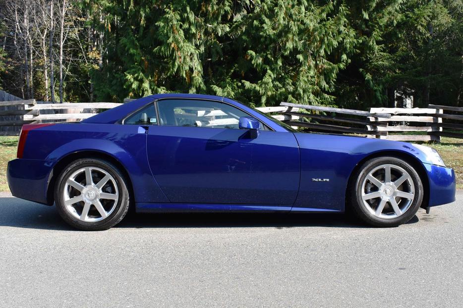 Cadillac XLR - Low Low Mileage display photo