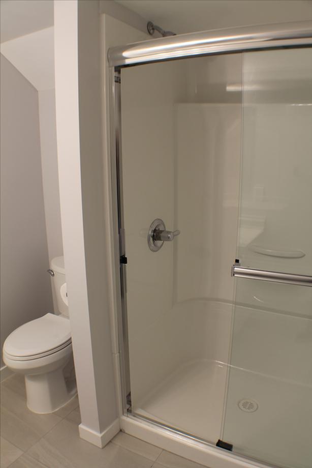 Colwood: 2bed + 1 ba Suite near Royal Bay with own laundry units image 7