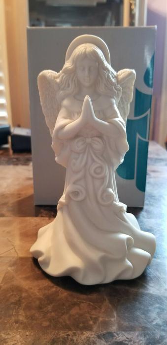 Praying Angel display photo