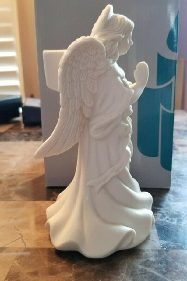 Praying Angel image 4