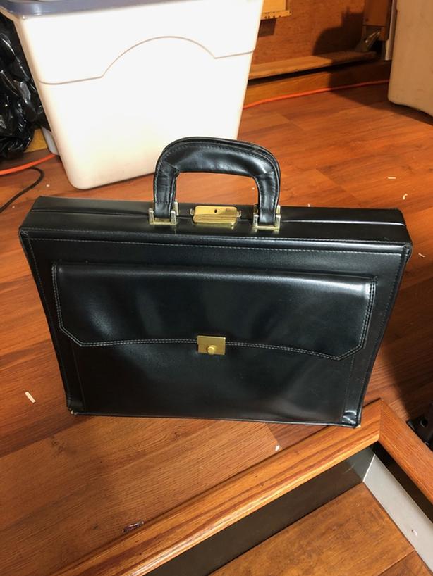 BRIEFCASE image 1