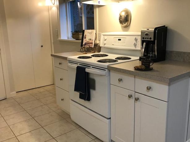 Immaculate, Furnished, One-bedroom, Office, Private Patio image 3