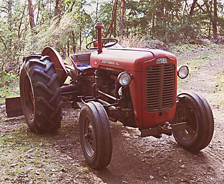 WANTED: (ANY tractor grill / hood or ride on mower grill / hood) display photo