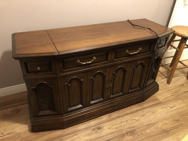 Vintage Electrohome Stereo Cabinet with record player and radio image 1