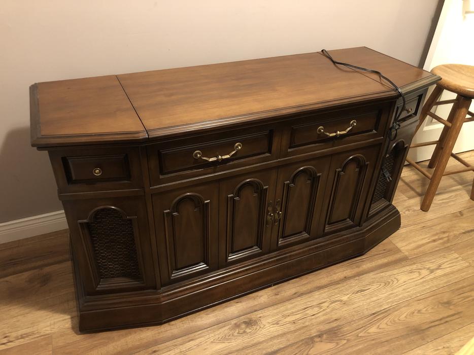 Vintage Electrohome Stereo Cabinet with record player and radio display photo