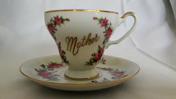 ROYAL ROSE Sugar Bowl And Bone China "Mother" Tea Cup and Saucer image 4
