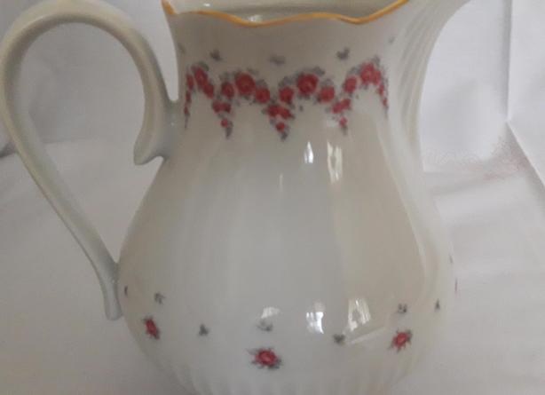 JL Menau Graf Von Henneberg Pitcher Rose Swag Garland image 4