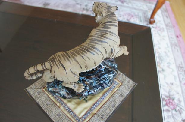 Shiwan Ceramic Tiger image 5