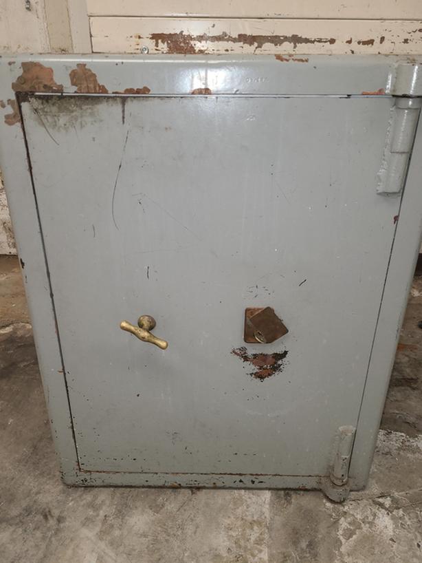 Large Floor Safe image 1