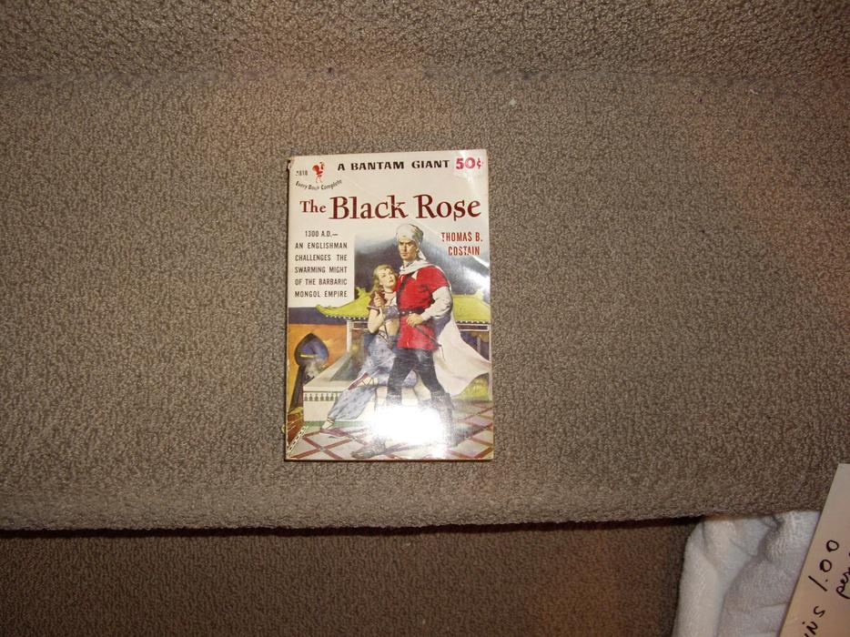 POCKET BOOK THE BLACK ROSE , A BANTAM GIANT, 1950 display photo