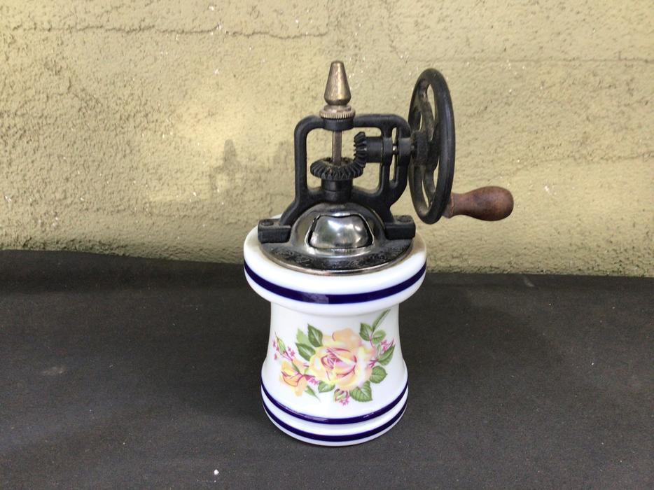 CERAMIC BASE COFFEE GRINDER display photo