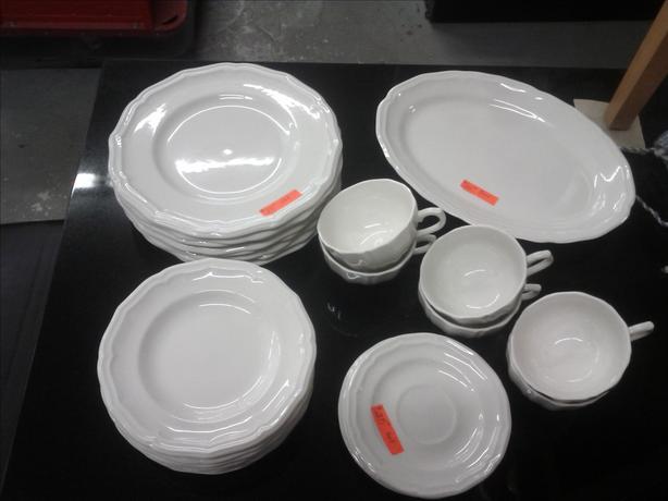 26 Piece Gibson Dish Set image 1