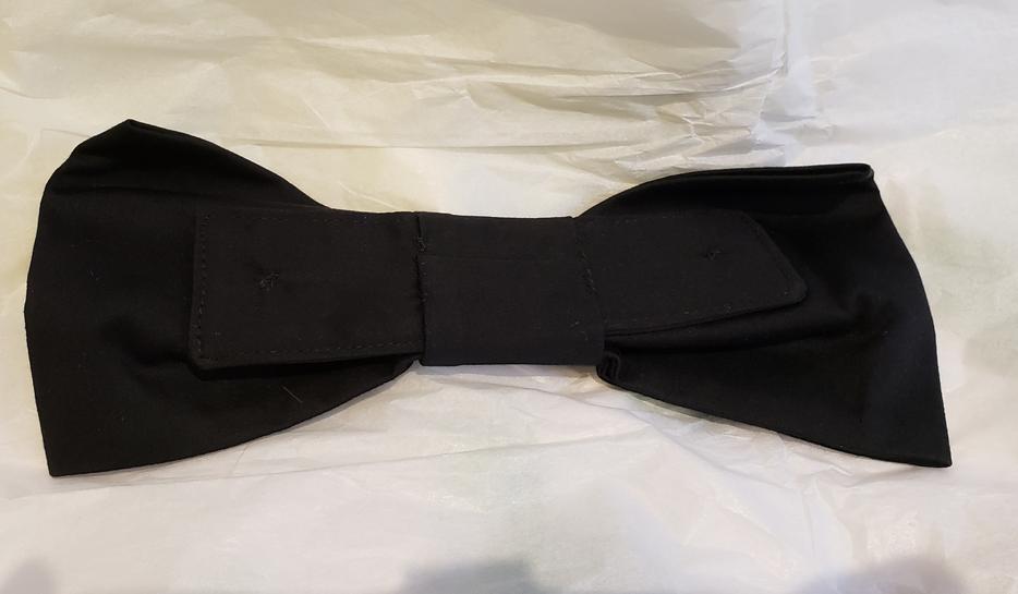 Handmade Bow Ear Saver display photo