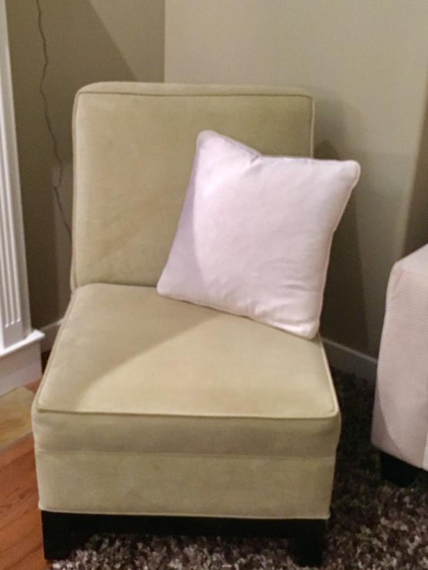 GORGEOUS CHAIR image 1