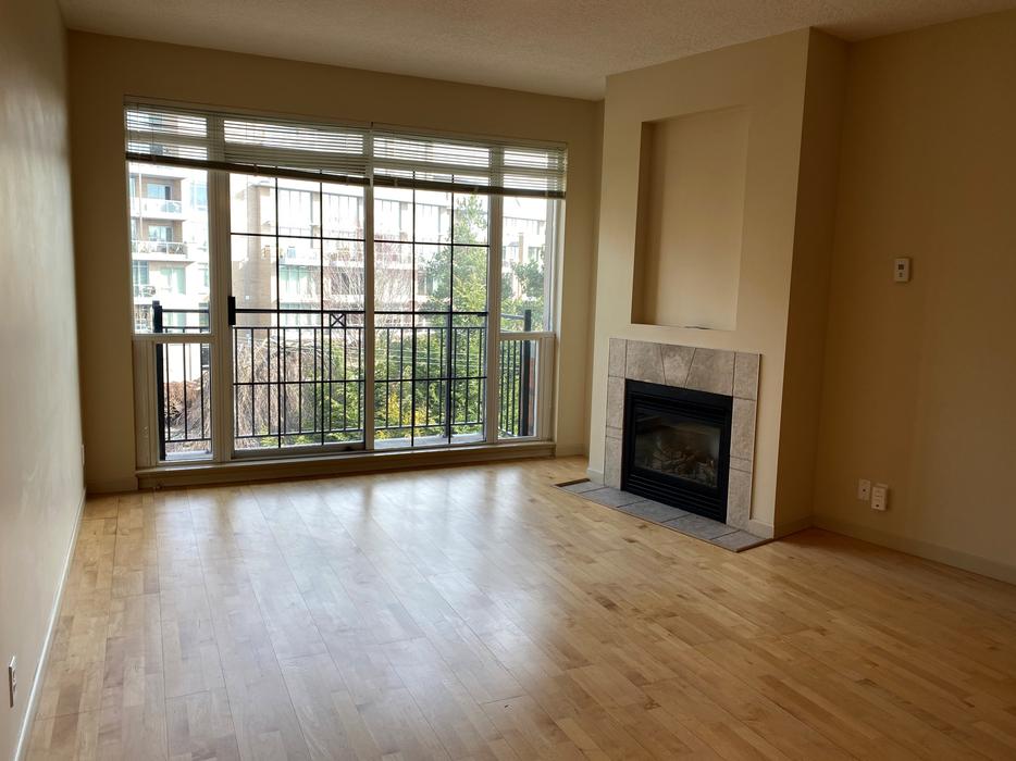 827 Fairfield Road - Top Floor Condo in City Place display photo