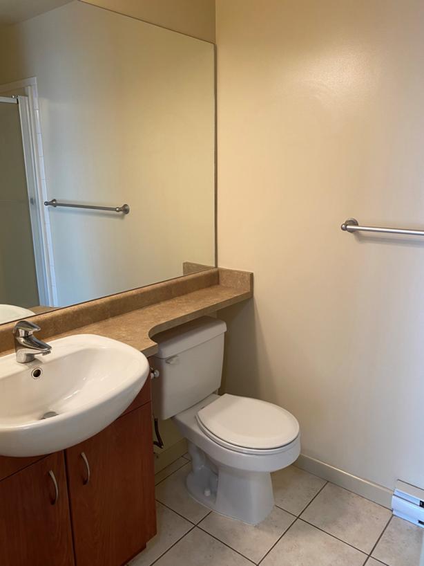 827 Fairfield Road - Top Floor Condo in City Place image 7