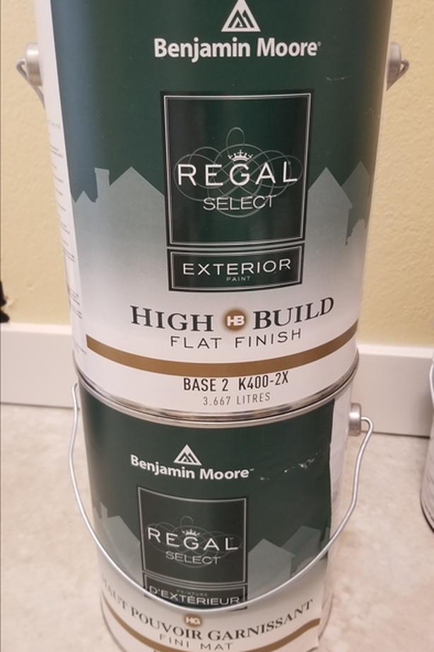 2 Gallons Benjamin Moore Regal Select High Build Exterior Paint