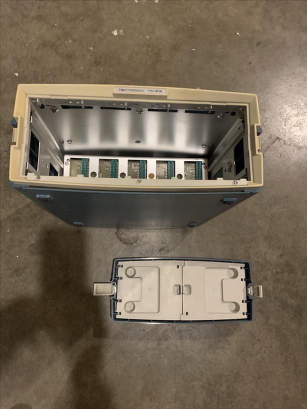 Tektronix TM 515, 5 bay portable power supply. Offers-Trades image 1