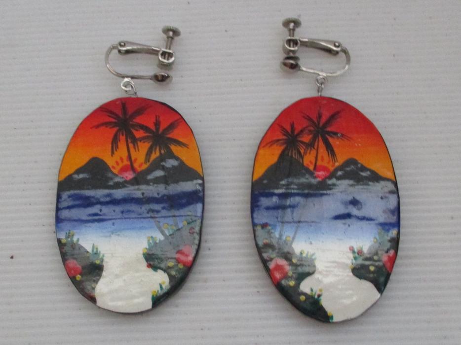 Women's Clip-On Earrings display photo