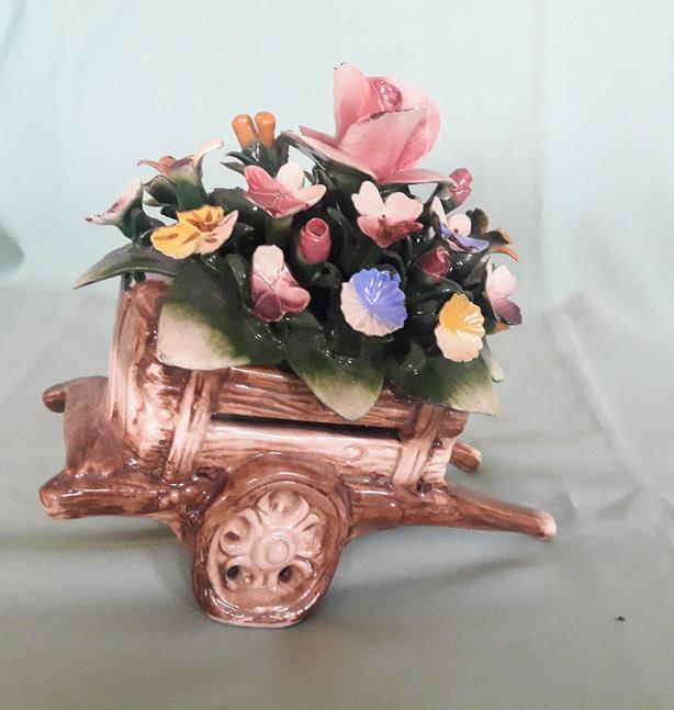 CAPODIMONTE FLOWERS IN A WHEELBARROW image 5