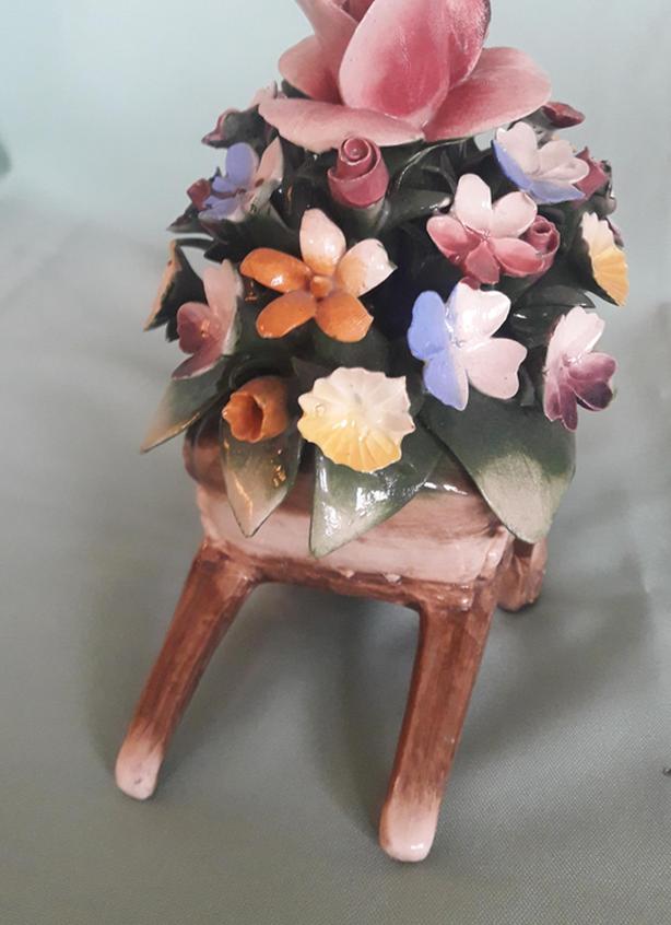 CAPODIMONTE FLOWERS IN A WHEELBARROW image 4