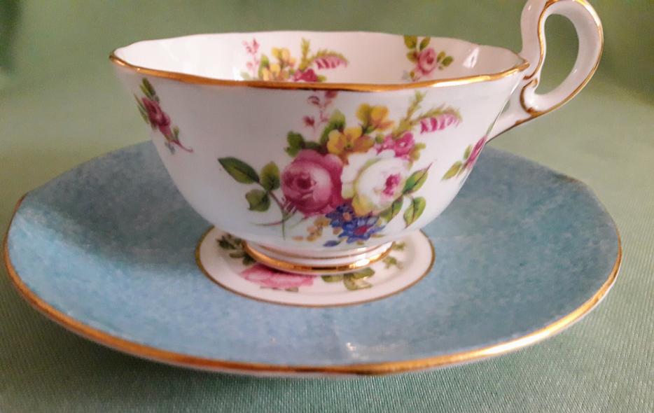 Bone China English Tea Cup And Saucer display photo