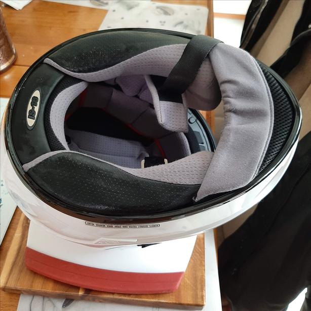 HJC IS-16 Helmet image 1