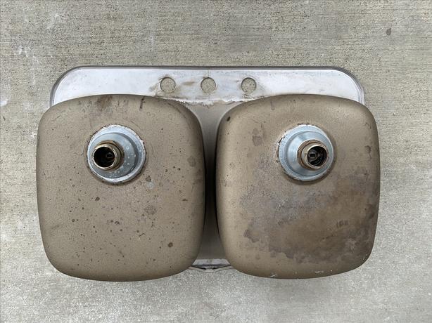 Stainless Steel Sinks image 2